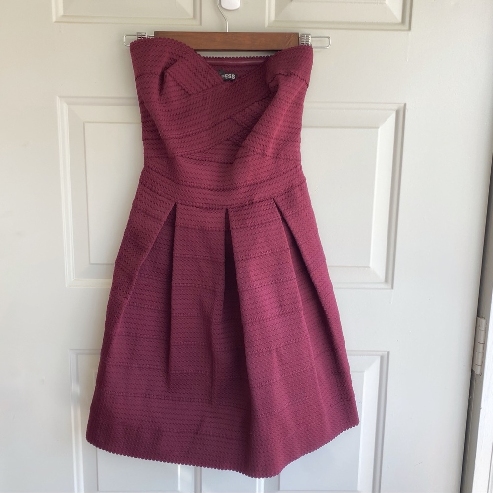 EXPRESS Burgundy Sleeveless Fit & Flare Dress - Picture 2 of 7